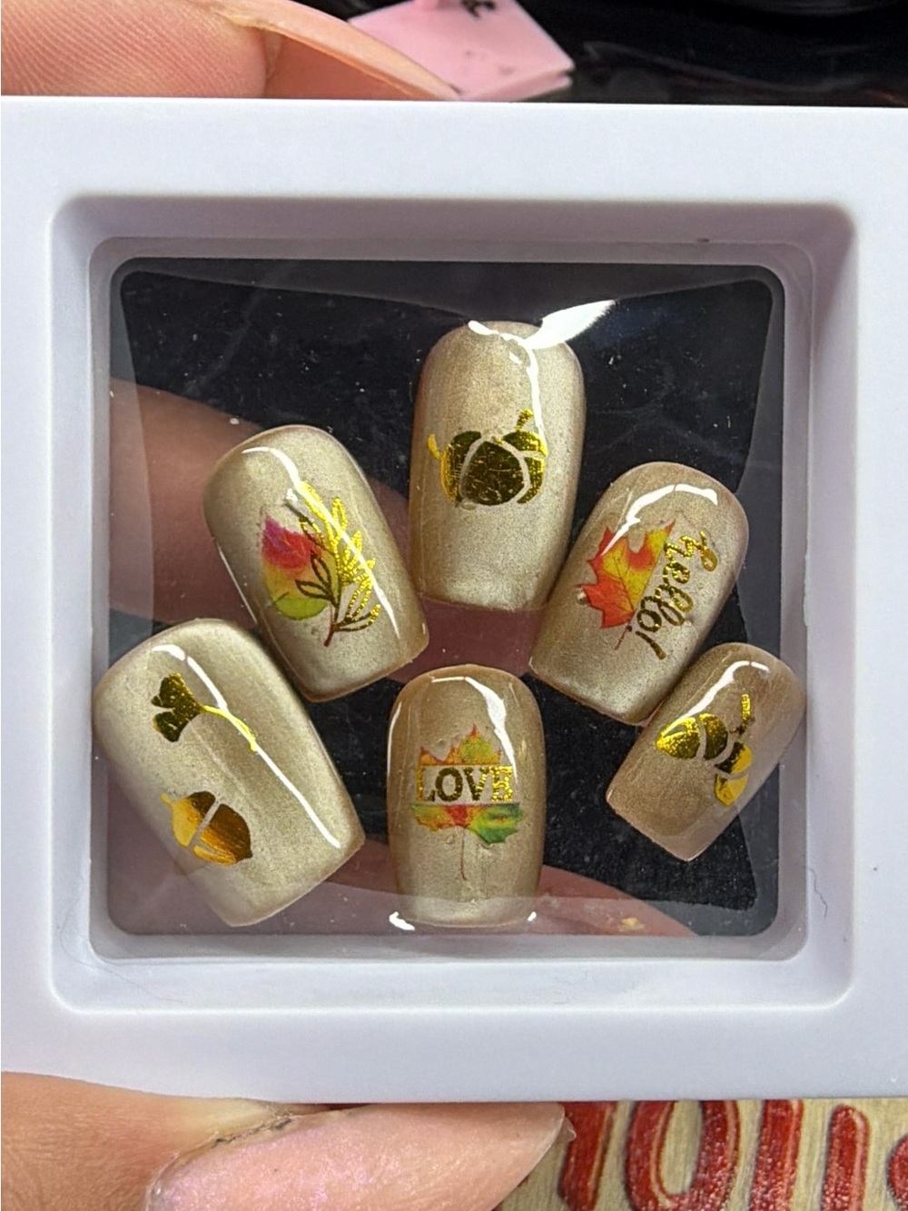 Shimmery Gold Autumn Press-On Nails with Leaf accents